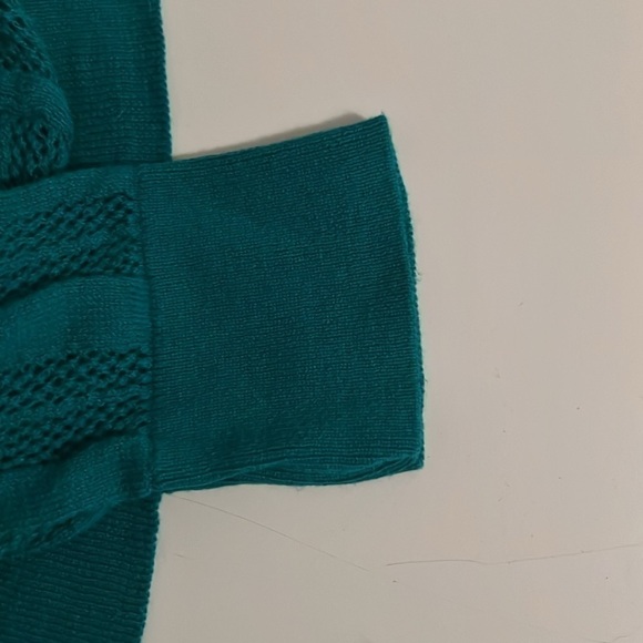 Mossimo - Sweater x 2 green and mustard color. Size M - Picture 8 of 9